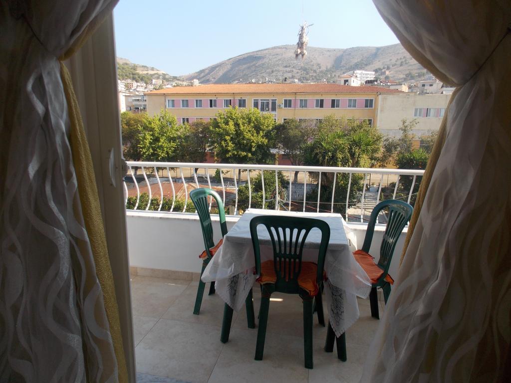 Linda Home Sarandë 外观 照片