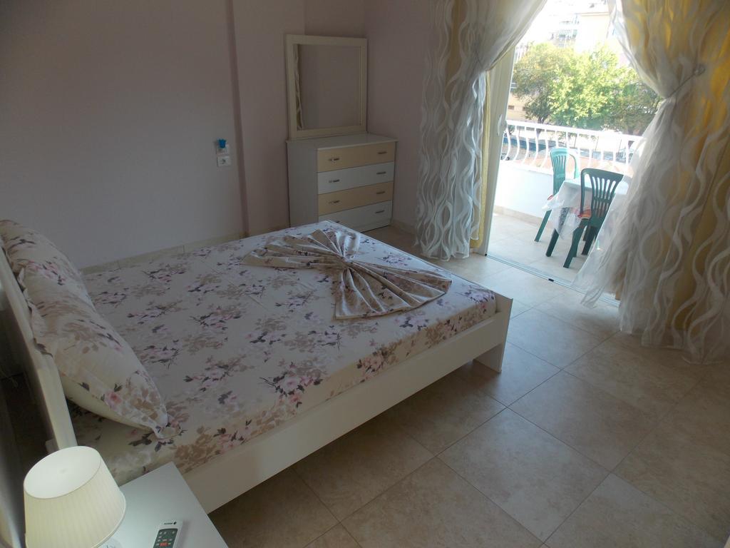 Linda Home Sarandë 外观 照片