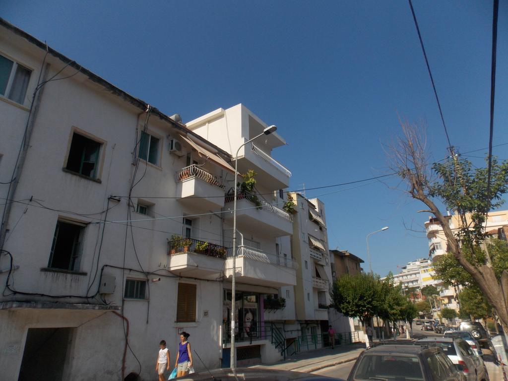 Linda Home Sarandë 外观 照片